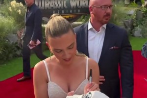 41岁的寡姐仍风韵犹存！杜兰特还会想喝他洗澡水么？